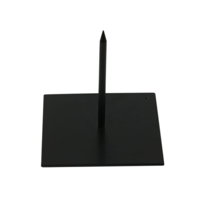 Jernfod med spyd – kvadratisk 12 × 12 × 12 cm